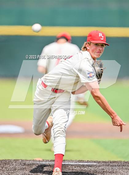 Thumbnail 2 in Regis Jesuit vs. Mountain Vista (CHSAA 5A State - 2nd Round) photogallery.