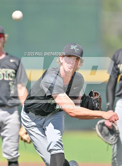 Thumbnail 1 in Regis Jesuit vs. Mountain Vista (CHSAA 5A State - 2nd Round) photogallery.