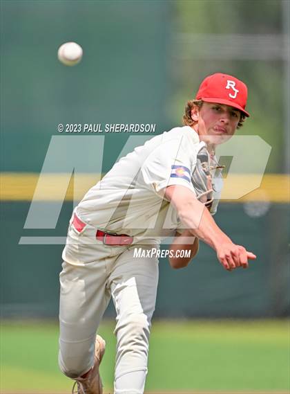 Thumbnail 2 in Regis Jesuit vs. Mountain Vista (CHSAA 5A State - 2nd Round) photogallery.