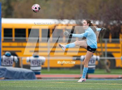 Thumbnail 2 in Elk Grove vs. Rio Americano (River City Raider Cup) photogallery.