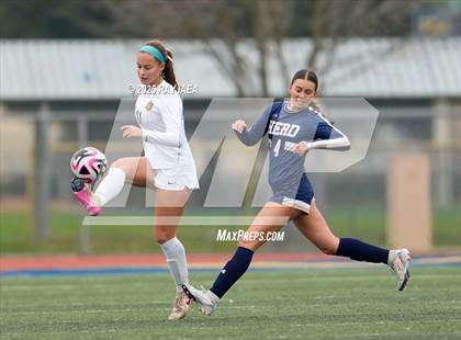 Thumbnail 2 in Elk Grove vs. Rio Americano (River City Raider Cup) photogallery.