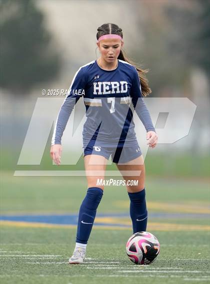 Thumbnail 2 in Elk Grove vs. Rio Americano (River City Raider Cup) photogallery.