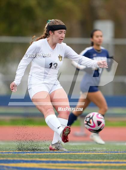 Thumbnail 1 in Elk Grove vs. Rio Americano (River City Raider Cup) photogallery.