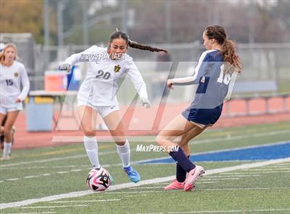 Thumbnail 2 in Elk Grove vs. Rio Americano (River City Raider Cup) photogallery.