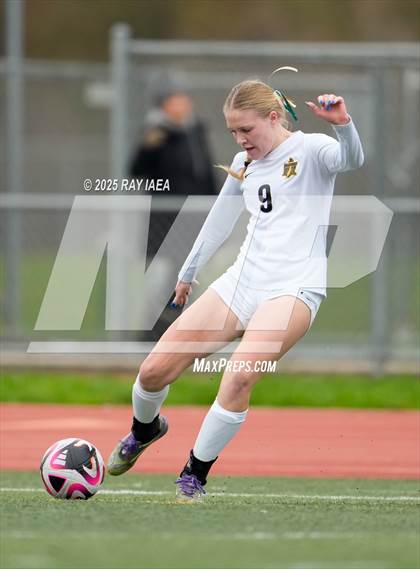 Thumbnail 3 in Elk Grove vs. Rio Americano (River City Raider Cup) photogallery.