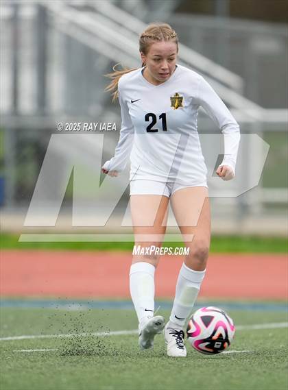 Thumbnail 1 in Elk Grove vs. Rio Americano (River City Raider Cup) photogallery.