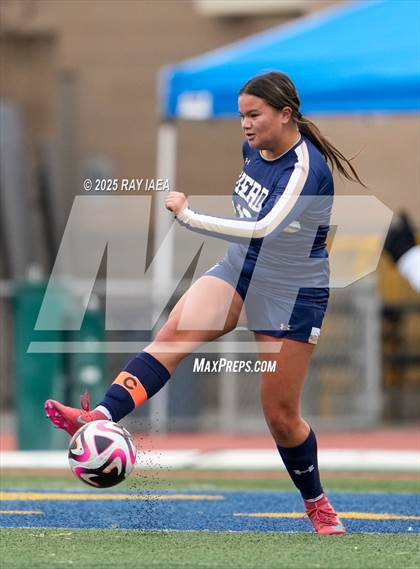 Thumbnail 1 in Elk Grove vs. Rio Americano (River City Raider Cup) photogallery.