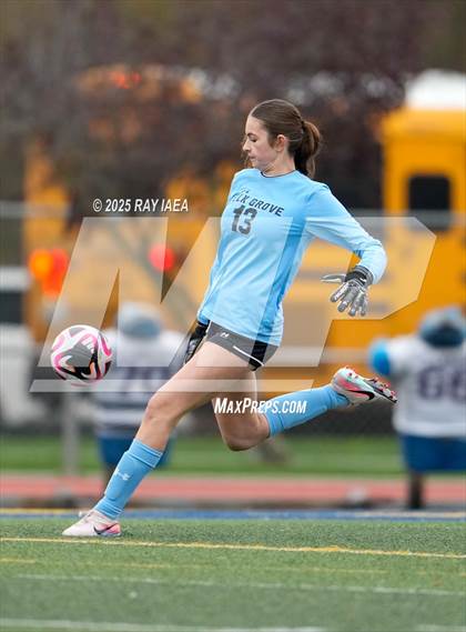 Thumbnail 1 in Elk Grove vs. Rio Americano (River City Raider Cup) photogallery.