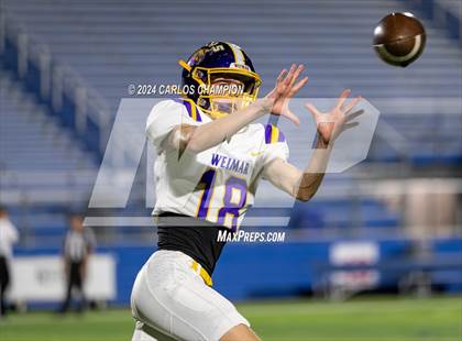 Thumbnail 3 in Weimar @ Mason (UIL Football 2A Division 1 Region 4 Area) photogallery.