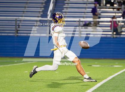 Thumbnail 3 in Weimar @ Mason (UIL Football 2A Division 1 Region 4 Area) photogallery.