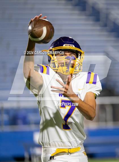Thumbnail 1 in Weimar @ Mason (UIL Football 2A Division 1 Region 4 Area) photogallery.