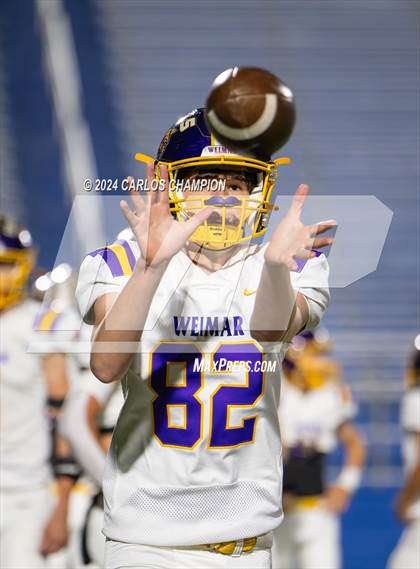 Thumbnail 3 in Weimar @ Mason (UIL Football 2A Division 1 Region 4 Area) photogallery.
