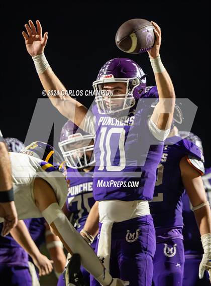 Thumbnail 3 in Weimar @ Mason (UIL Football 2A Division 1 Region 4 Area) photogallery.