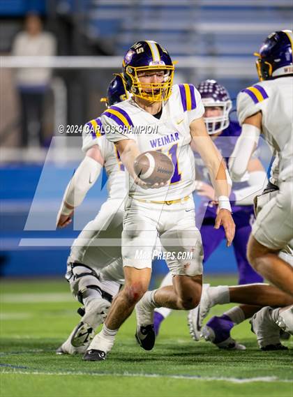 Thumbnail 2 in Weimar @ Mason (UIL Football 2A Division 1 Region 4 Area) photogallery.