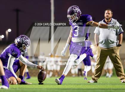 Thumbnail 1 in Weimar @ Mason (UIL Football 2A Division 1 Region 4 Area) photogallery.