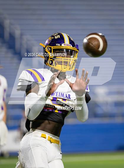 Thumbnail 1 in Weimar @ Mason (UIL Football 2A Division 1 Region 4 Area) photogallery.