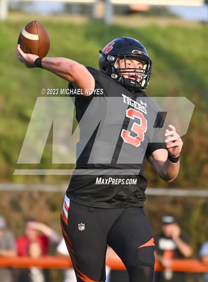 Thumbnail 3 in East Central @ Lawrenceburg photogallery.