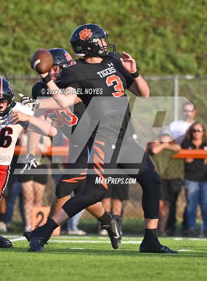 Thumbnail 2 in East Central @ Lawrenceburg photogallery.