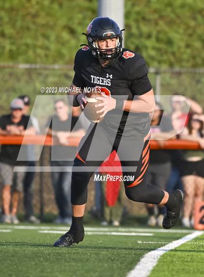 Thumbnail 3 in East Central @ Lawrenceburg photogallery.