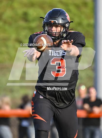 Thumbnail 1 in East Central @ Lawrenceburg photogallery.