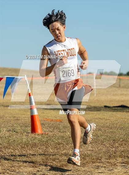 Thumbnail 2 in UIL 6A Boys Cross Country District 25 Finals photogallery.