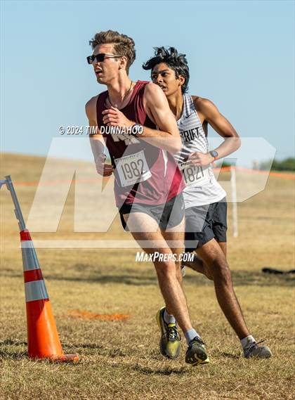Thumbnail 2 in UIL 6A Boys Cross Country District 25 Finals photogallery.