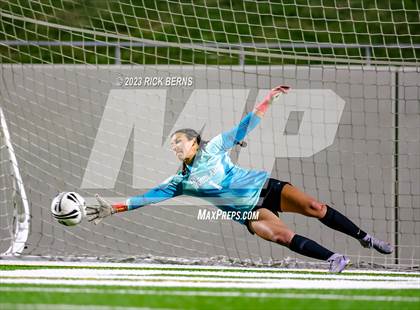 Thumbnail 1 in Klein vs The Woodlands (UIL6A Region 2 Area Playoff) photogallery.
