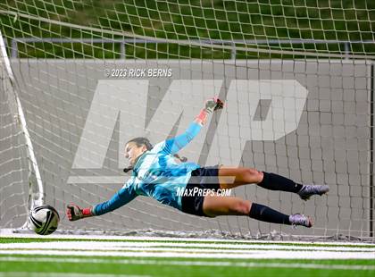 Thumbnail 3 in Klein vs The Woodlands (UIL6A Region 2 Area Playoff) photogallery.