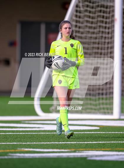 Thumbnail 1 in Klein vs The Woodlands (UIL6A Region 2 Area Playoff) photogallery.