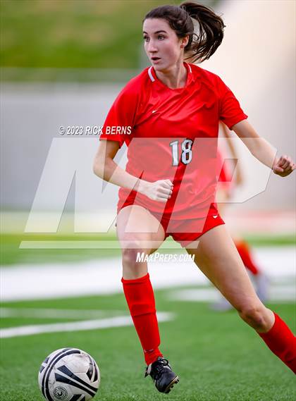 Thumbnail 2 in Klein vs The Woodlands (UIL6A Region 2 Area Playoff) photogallery.