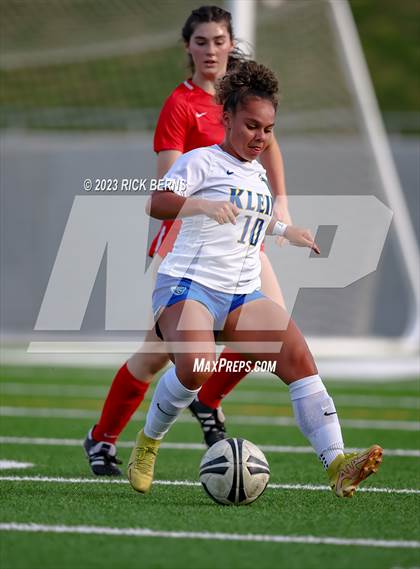 Thumbnail 1 in Klein vs The Woodlands (UIL6A Region 2 Area Playoff) photogallery.