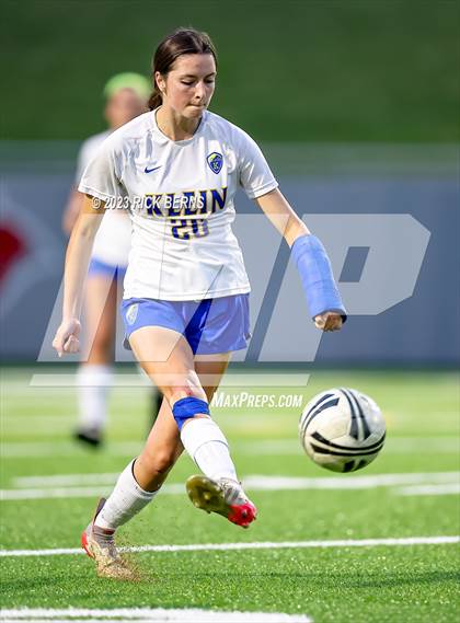 Thumbnail 1 in Klein vs The Woodlands (UIL6A Region 2 Area Playoff) photogallery.