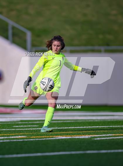 Thumbnail 2 in Klein vs The Woodlands (UIL6A Region 2 Area Playoff) photogallery.