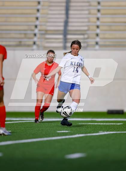 Thumbnail 3 in Klein vs The Woodlands (UIL6A Region 2 Area Playoff) photogallery.