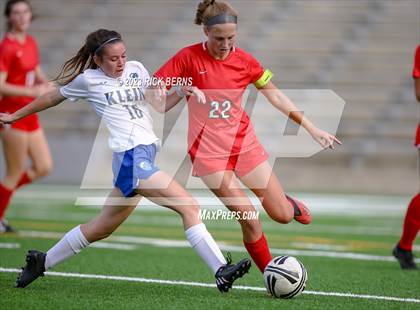 Thumbnail 2 in Klein vs The Woodlands (UIL6A Region 2 Area Playoff) photogallery.