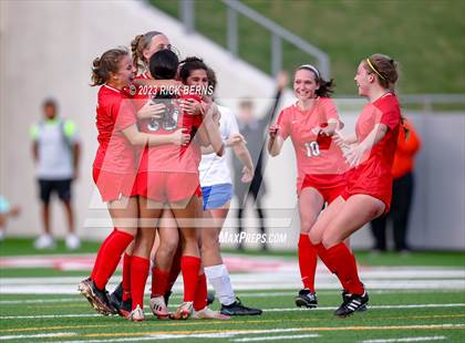 Thumbnail 2 in Klein vs The Woodlands (UIL6A Region 2 Area Playoff) photogallery.