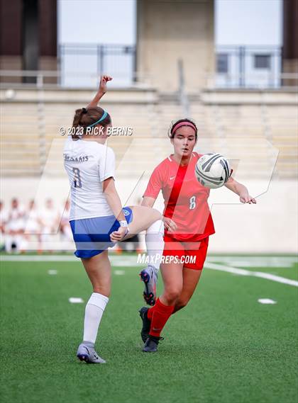 Thumbnail 2 in Klein vs The Woodlands (UIL6A Region 2 Area Playoff) photogallery.
