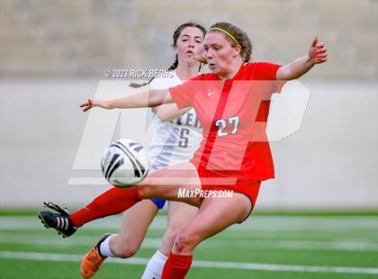 Thumbnail 3 in Klein vs The Woodlands (UIL6A Region 2 Area Playoff) photogallery.