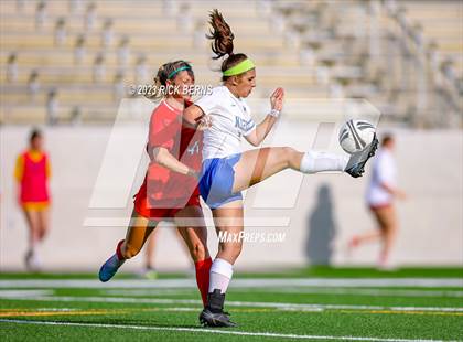 Thumbnail 3 in Klein vs The Woodlands (UIL6A Region 2 Area Playoff) photogallery.