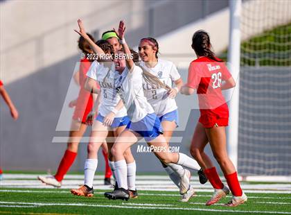 Thumbnail 1 in Klein vs The Woodlands (UIL6A Region 2 Area Playoff) photogallery.