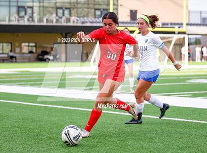Thumbnail 2 in Klein vs The Woodlands (UIL6A Region 2 Area Playoff) photogallery.
