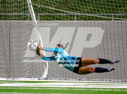 Thumbnail 3 in Klein vs The Woodlands (UIL6A Region 2 Area Playoff) photogallery.