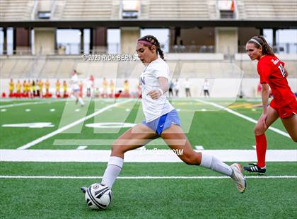 Thumbnail 1 in Klein vs The Woodlands (UIL6A Region 2 Area Playoff) photogallery.