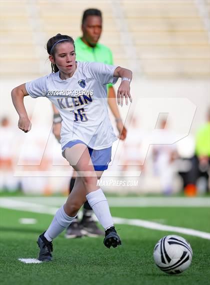 Thumbnail 2 in Klein vs The Woodlands (UIL6A Region 2 Area Playoff) photogallery.