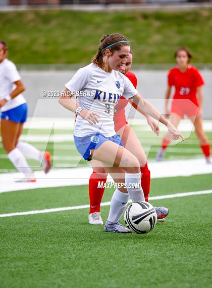 Thumbnail 1 in Klein vs The Woodlands (UIL6A Region 2 Area Playoff) photogallery.