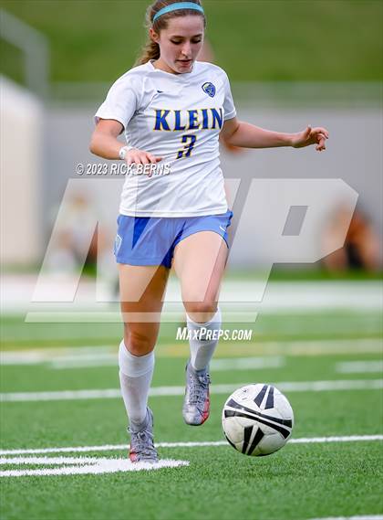 Thumbnail 3 in Klein vs The Woodlands (UIL6A Region 2 Area Playoff) photogallery.