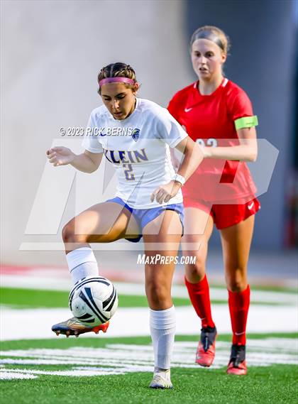 Thumbnail 2 in Klein vs The Woodlands (UIL6A Region 2 Area Playoff) photogallery.