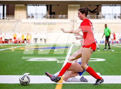 Thumbnail 1 in Klein vs The Woodlands (UIL6A Region 2 Area Playoff) photogallery.