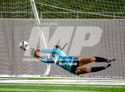Thumbnail 1 in Klein vs The Woodlands (UIL6A Region 2 Area Playoff) photogallery.
