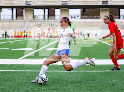 Thumbnail 2 in Klein vs The Woodlands (UIL6A Region 2 Area Playoff) photogallery.